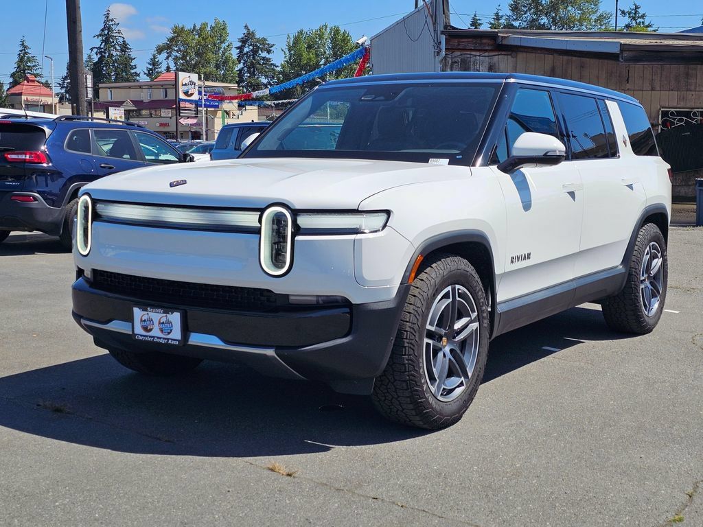 Used 2025 Rivian R1S Adventure Dual AWD/4WD image 3