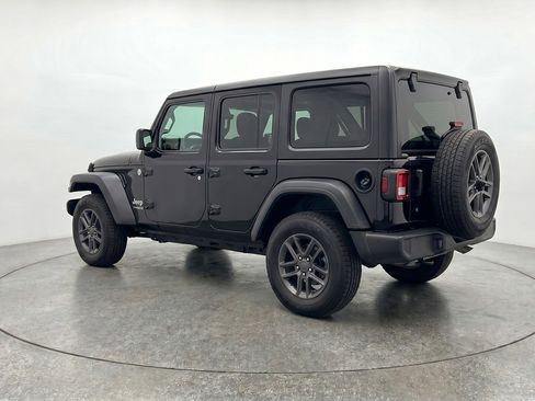Used 2025 Jeep Wrangler Unlimited Sport AWD/4WD image 6