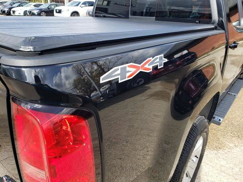 Used 2022 Chevrolet Colorado LT w/ Luxury Package image 13