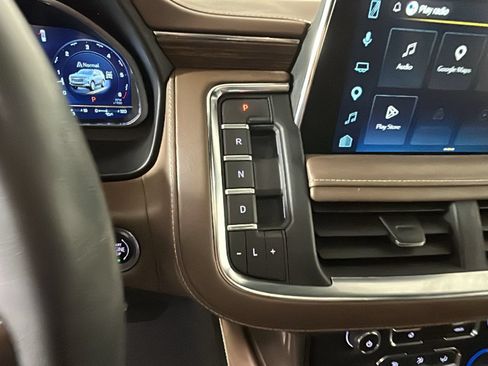 Used 2023 Chevrolet Tahoe High Country AWD/4WD image 24