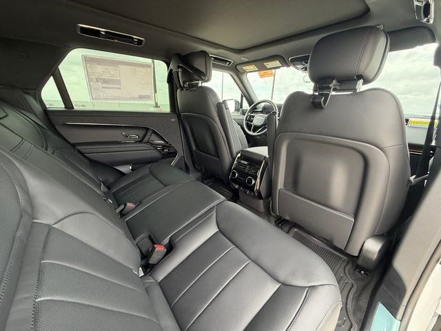 New 2026 Land Rover Range Rover Sport Dynamic SE AWD/4WD image 17