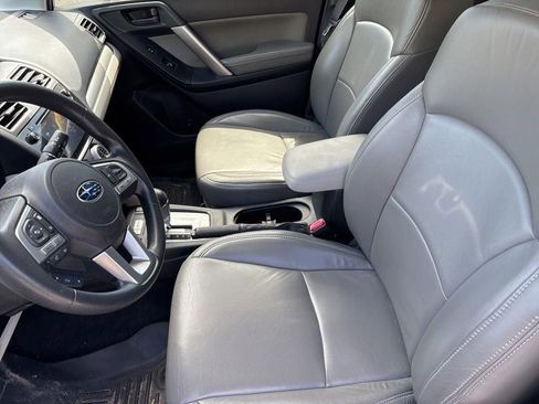 Used 2017 Subaru Forester 2.5i Premium image 11