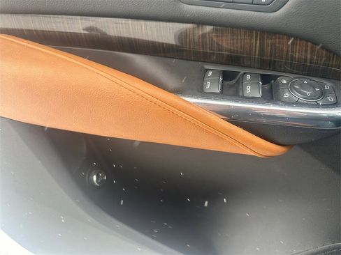 Used 2021 Cadillac XT4 Premium Luxury image 28