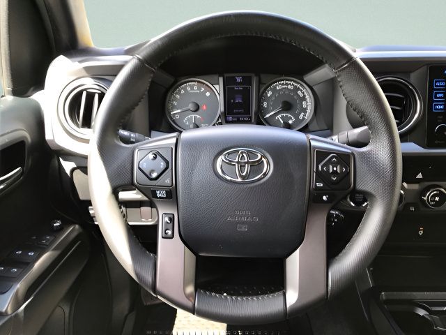 Certified 2016 Toyota Tacoma TRD Sport w/ Towing Package AWD/4WD image 17