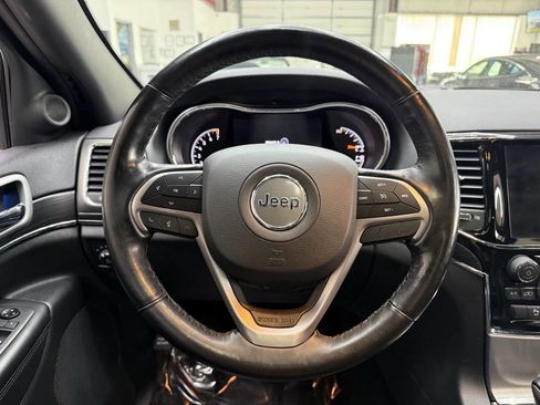 Used 2020 Jeep Grand Cherokee Limited w/ Luxury Group II image 22