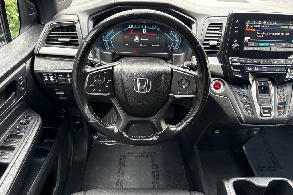 Used 2023 Honda Odyssey Sport image 11