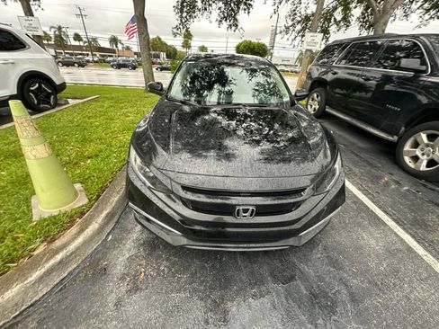 Used 2019 Honda Civic EX image 3