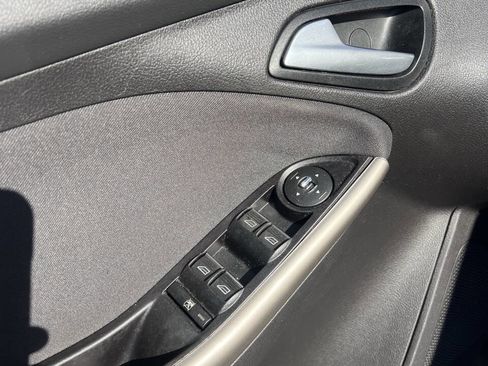 Used 2012 Ford Focus SEL image 7