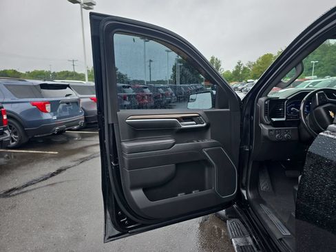 Used 2022 Chevrolet Silverado 1500 LT w/ Z71 Off-Road Package AWD/4WD image 20
