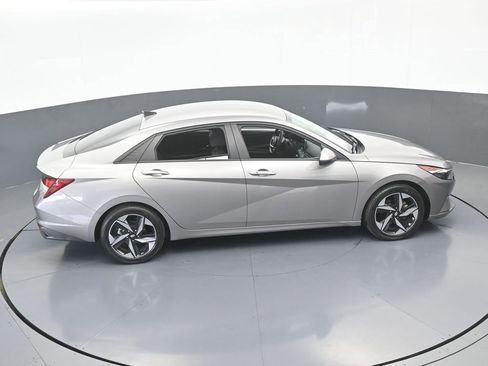 Used 2023 Hyundai Elantra SEL w/ Convenience Package image 49