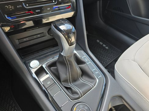 New 2026 Volkswagen Taos SE AWD/4WD image 15