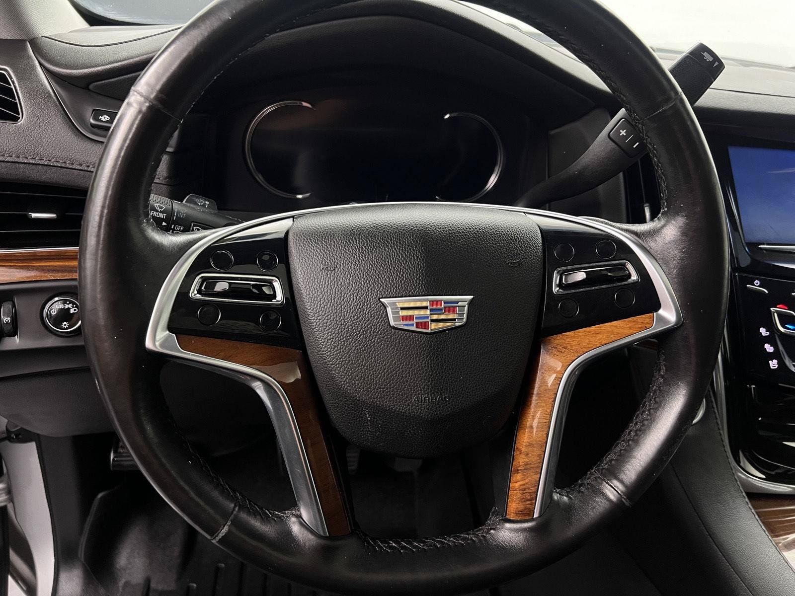 Used 2016 Cadillac Escalade Luxury AWD/4WD image 6