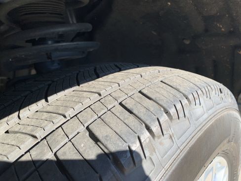 Used 2023 Ford Explorer Limited w/ Equipment Group 301A image 12