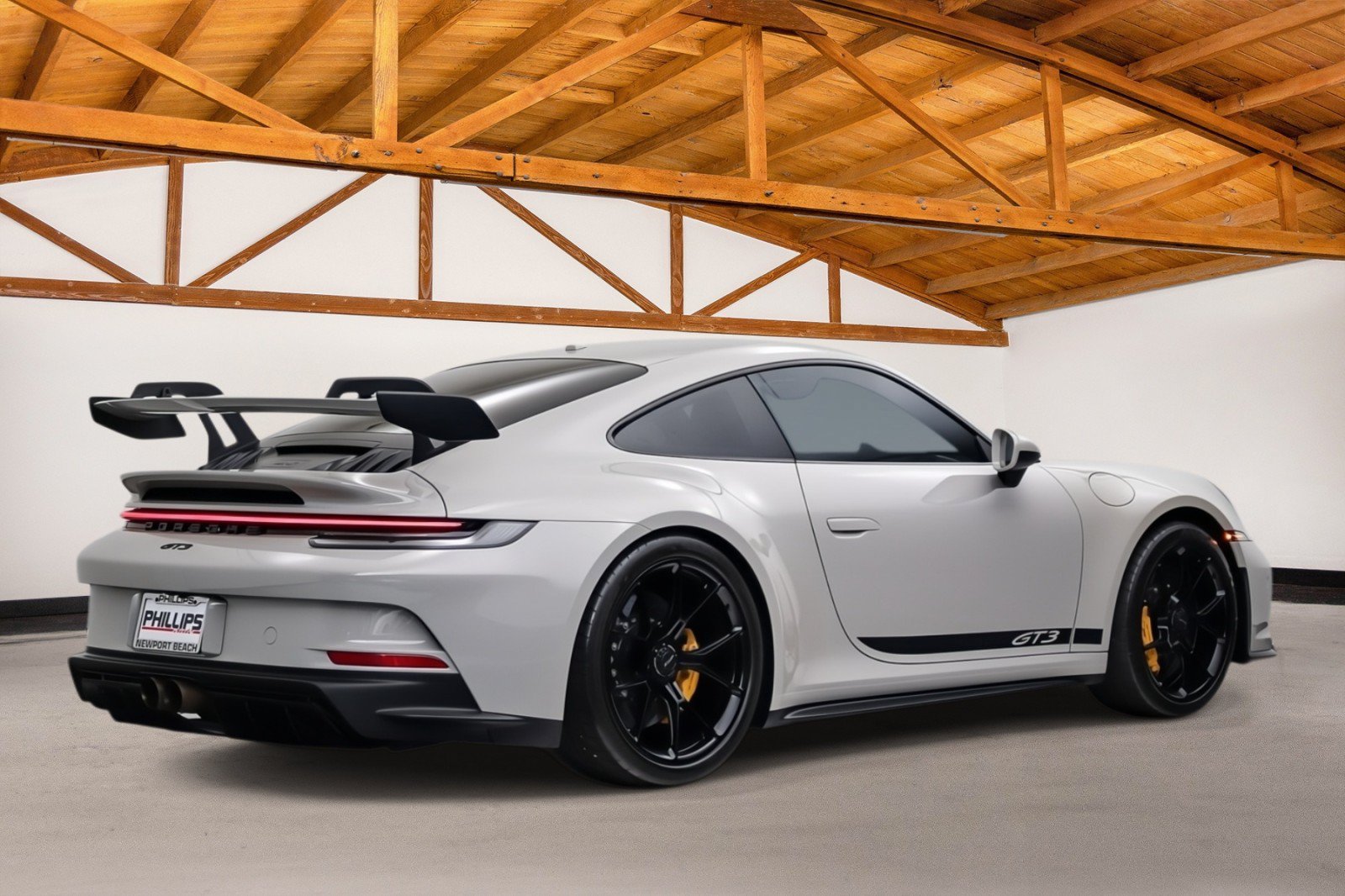 Used 2022 Porsche 911 GT3 RWD image 5