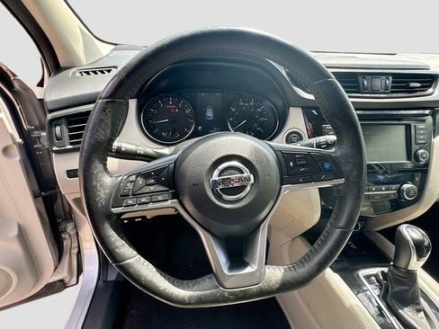 Used 2019 Nissan Rogue Sport SL w/ Premium Package FWD image 14