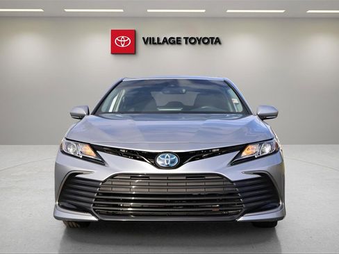 Certified 2021 Toyota Camry LE image 8
