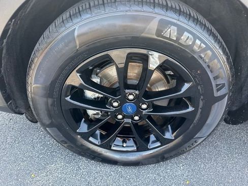 Used 2020 Ford Escape SE Sport image 32