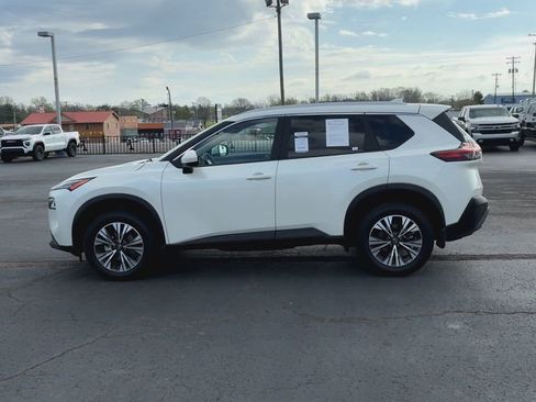 Used 2023 Nissan Rogue SV w/ SV Premium B Package image 5