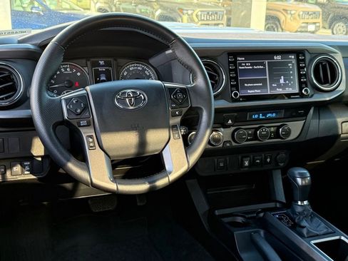 Used 2023 Toyota Tacoma TRD Sport AWD/4WD image 25