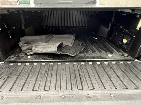 Used 2022 Toyota Tacoma TRD Sport image 15