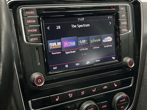 Used 2018 Volkswagen Passat 2.0T R-Line w/ R-Line Lighting Package FWD image 22