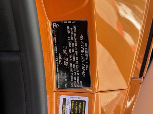 Used 2022 Lamborghini Huracan EVO image 23