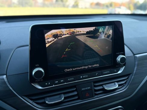 Used 2024 Nissan Altima 2.5 SV image 27