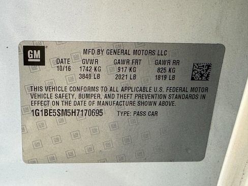 Certified 2017 Chevrolet Cruze LT w/ Convenience Package image 24