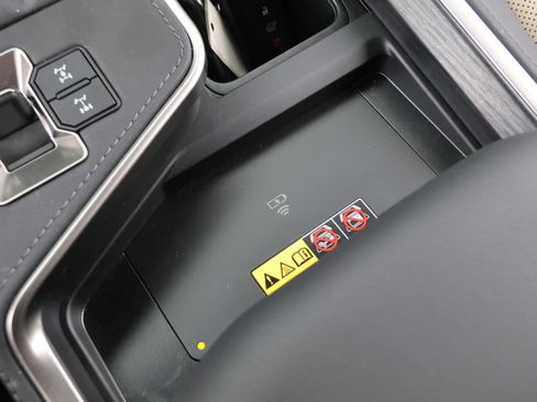 Used 2024 Lexus GX 550 AWD/4WD image 31