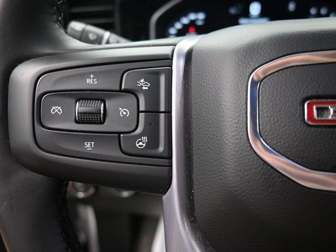 Used 2025 GMC Sierra 1500 SLT AWD/4WD image 19