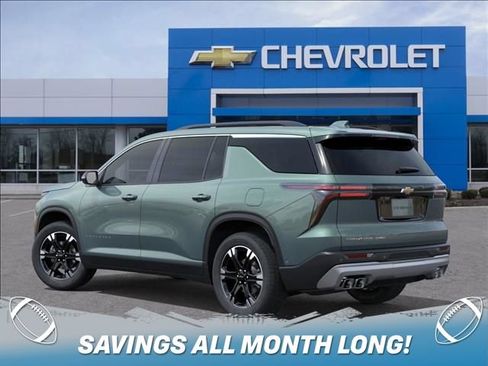 New 2027 Chevrolet Traverse LT w/ Sun and Wheel Package AWD/4WD image 3