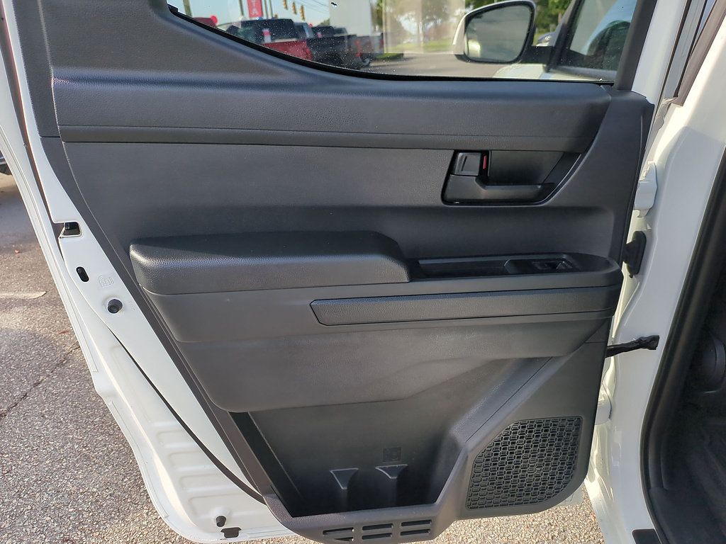 Certified 2025 Toyota Tacoma SR5 AWD/4WD image 27
