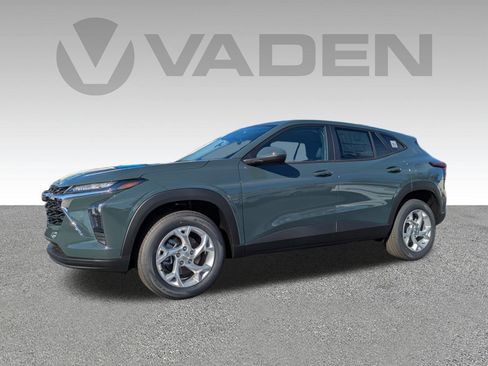 New 2026 Chevrolet Trax LS w/ LS Convenience Package image 2