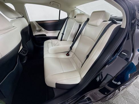 Certified 2023 Lexus ES 350 w/ Premium Package image 26