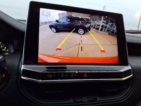 New 2026 Jeep Compass Latitude image 4