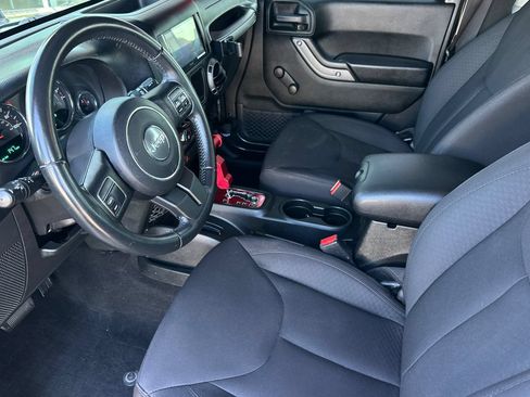 Used 2017 Jeep Wrangler Sport w/ Quick Order Package 24S AWD/4WD image 9