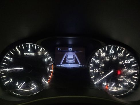Used 2019 Nissan Pathfinder S FWD image 23