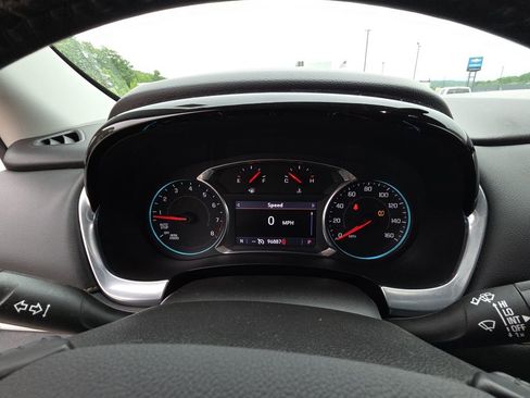 Used 2021 Chevrolet Traverse LT AWD/4WD image 9