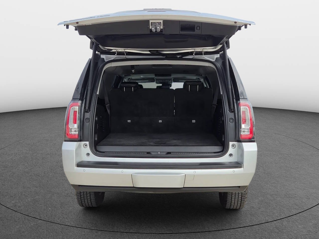 Used 2015 GMC Yukon XL SLT w/ Open Road Package AWD/4WD image 7