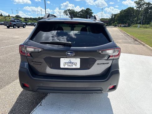 Used 2025 Subaru Outback Onyx Edition AWD/4WD image 4