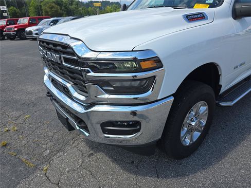 Used 2026 RAM 2500 Big Horn AWD/4WD image 9