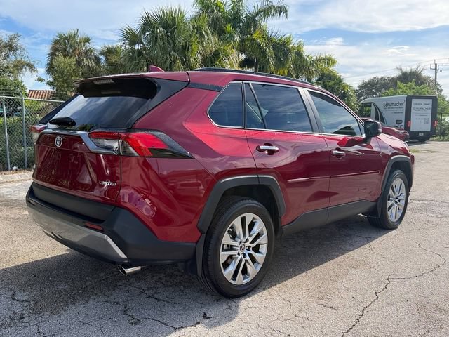 Used 2024 Toyota RAV4 Limited FWD image 7