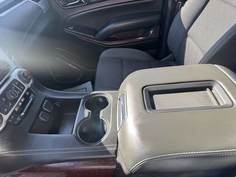 Used 2017 GMC Yukon SLE w/ HD Trailering Package image 15