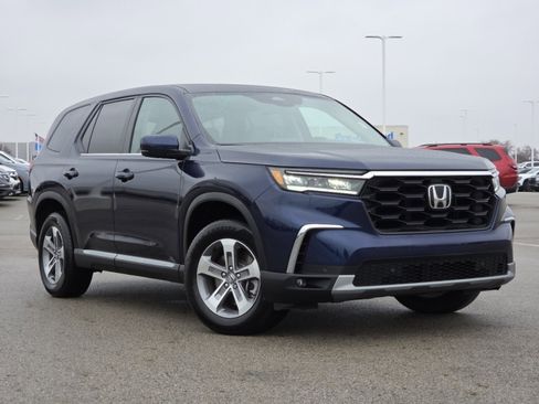 Used 2025 Honda Pilot EX-L image 2