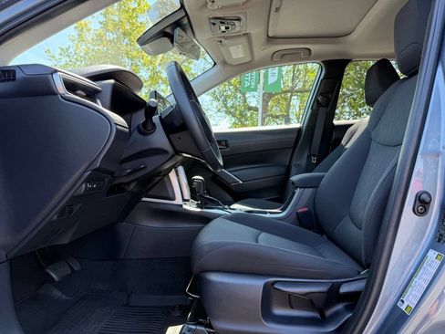 Certified 2024 Toyota Corolla Cross LE w/ Moonroof Package AWD/4WD image 12