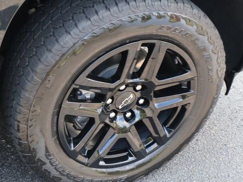 Used 2024 Chevrolet Silverado 1500 Custom w/ Turbomax Blackout Package AWD/4WD image 26