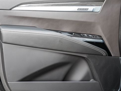 Used 2025 Cadillac Escalade V image 22