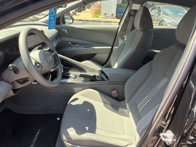 Certified 2024 Hyundai Elantra SEL FWD image 9