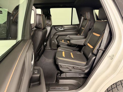 Used 2023 GMC Yukon AT4 w/ AT4 Premium Plus Package AWD/4WD image 15