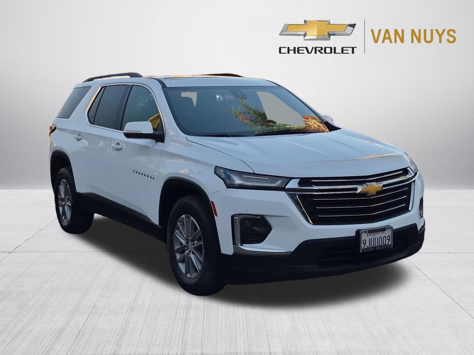 Used 2023 Chevrolet Traverse LT w/ LPO, Roadside Safety Package FWD image 3